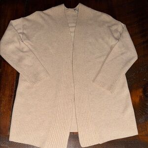 Vince women’s cardigan sweater Size Medium 70% wool 30% cashmere